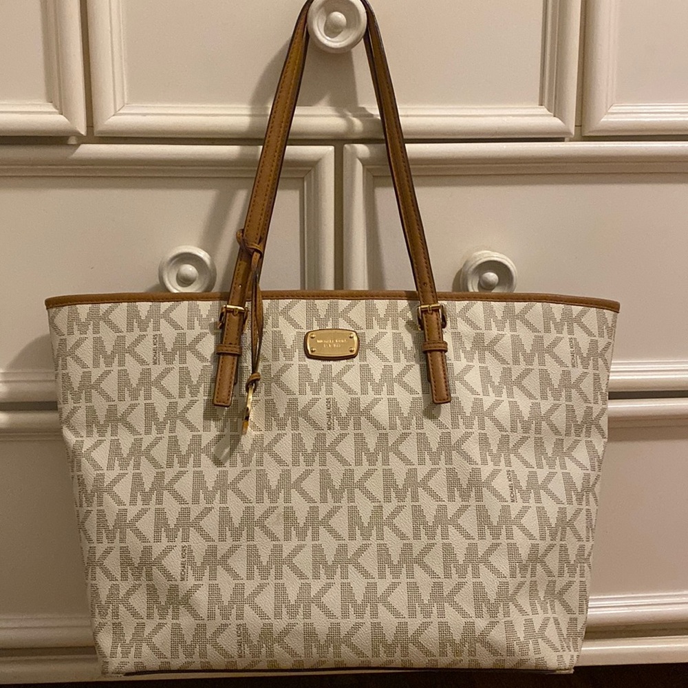 Michael Kors Jet Set Travel Tote
